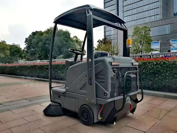 C200H灰色 automatic road garbage sweeper