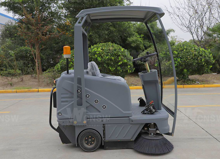 C200H灰色 automatic street sweeper