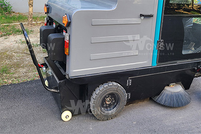 E800FB-LN automatic floor sweeper cleaner