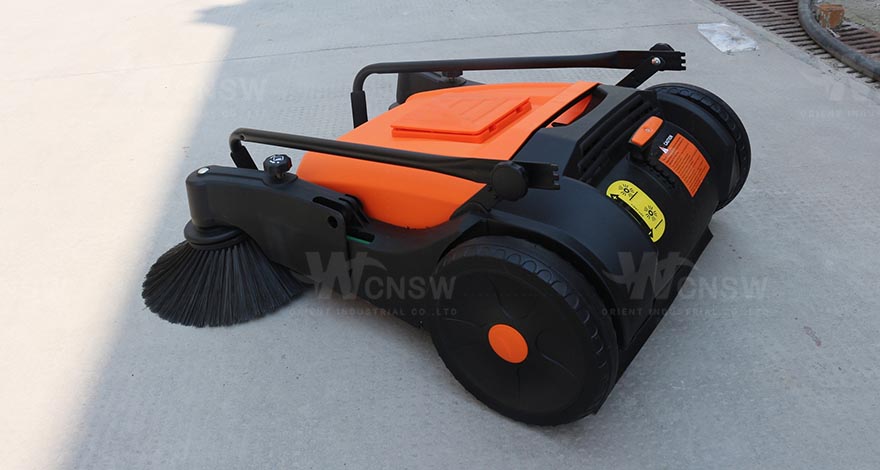 MS92 push-type floor sweeper