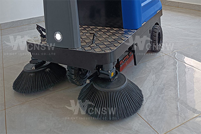 C1260 parking lot sweeper for sale