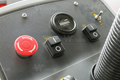 V8-Detail40
