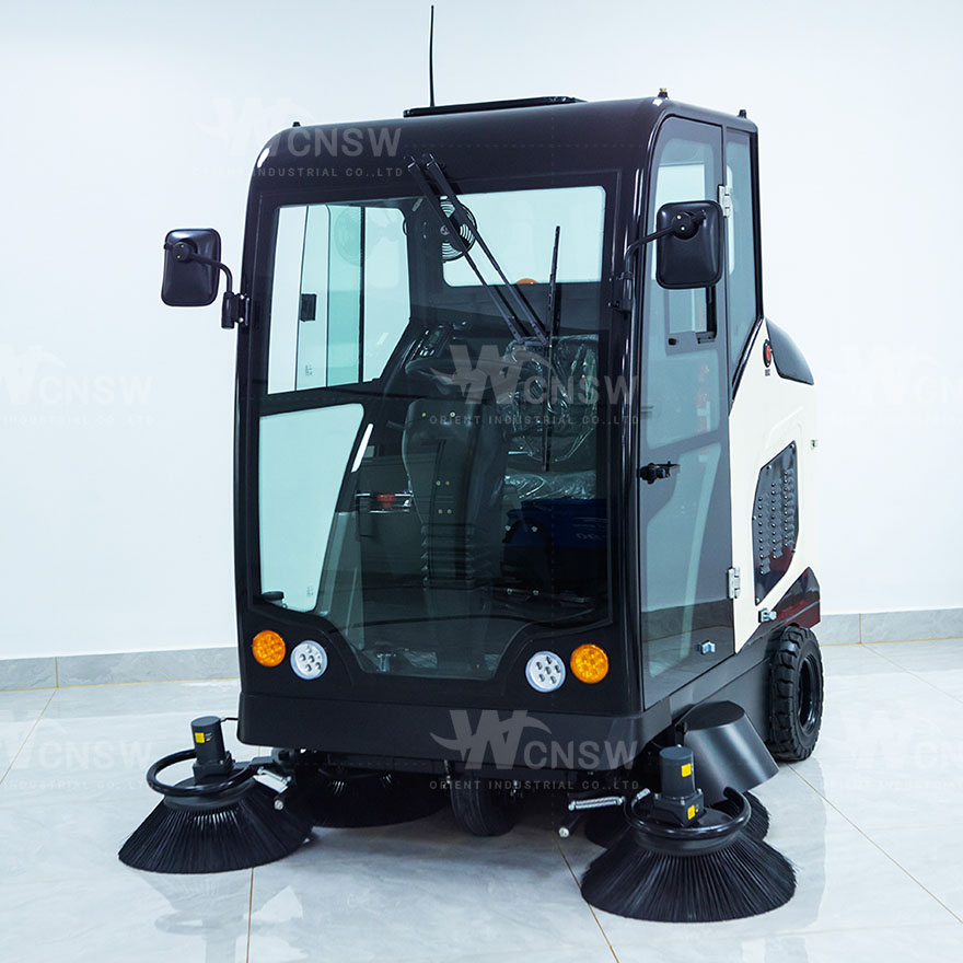 E900 road sweeper manufacturers