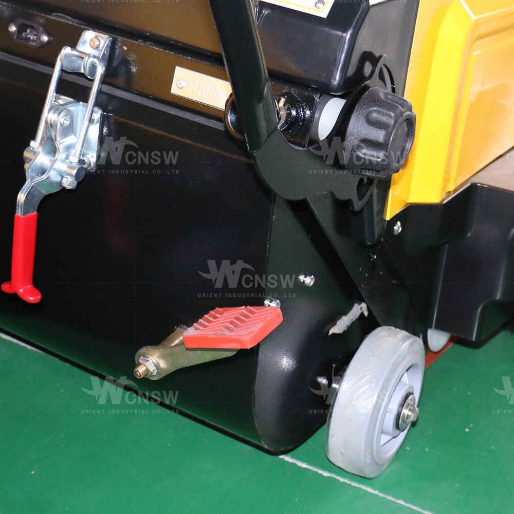 Good Price Battery Ues Hand Push Road Sweeper