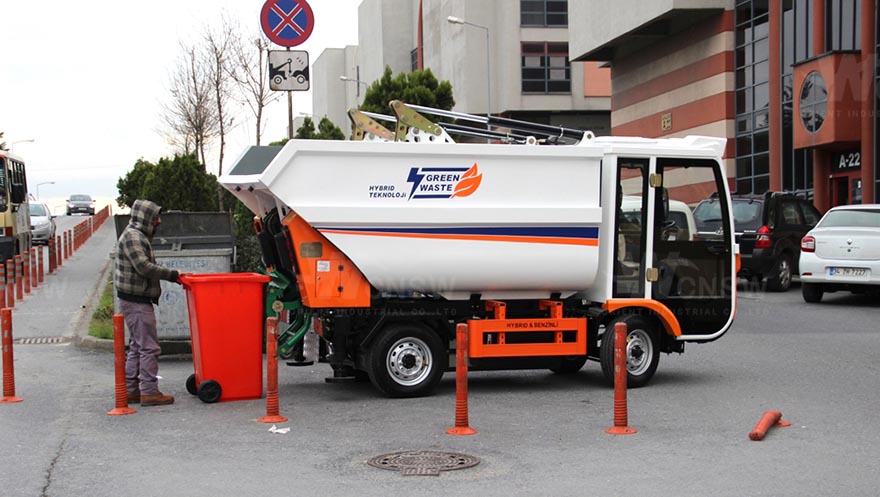 H91 Waste collection vehicle