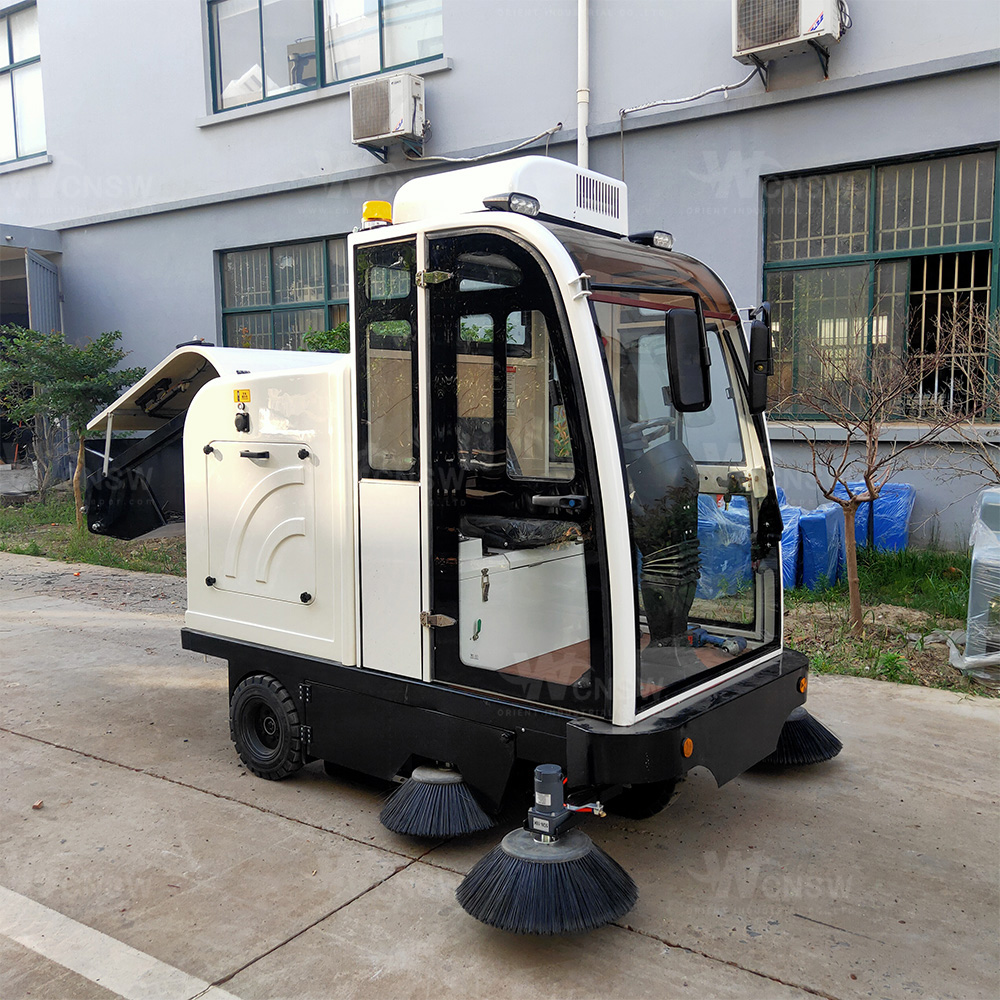 Enclosed Cab Compact Street Self-dumping Vacuum Road Floor Sweeper Truck