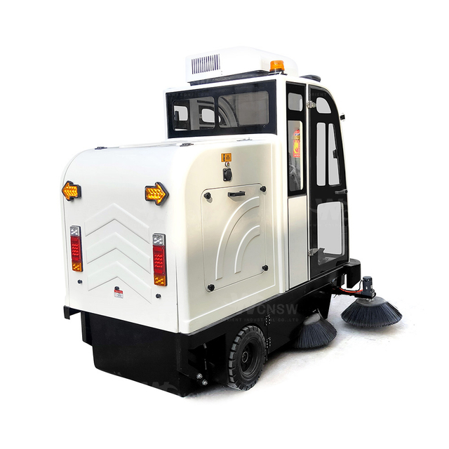 Fully Enclosed Cab Electric Street Cleaning Machine Vacuum Road Sweeper Truck