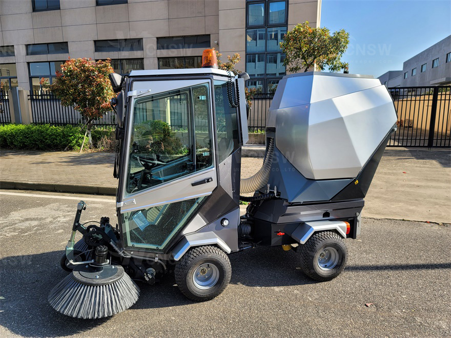 Diesel Sweeper Truck