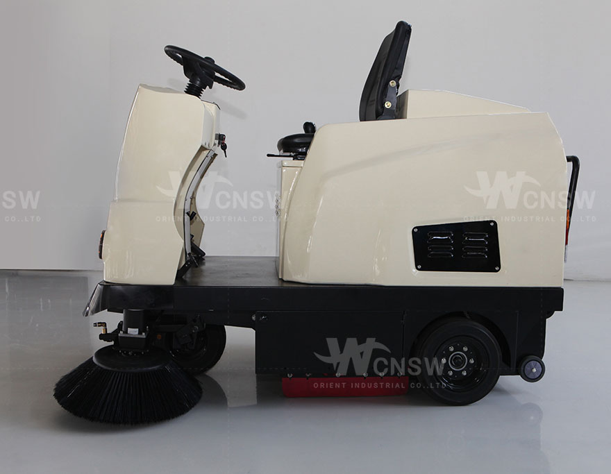 C460 small street sweeping machine