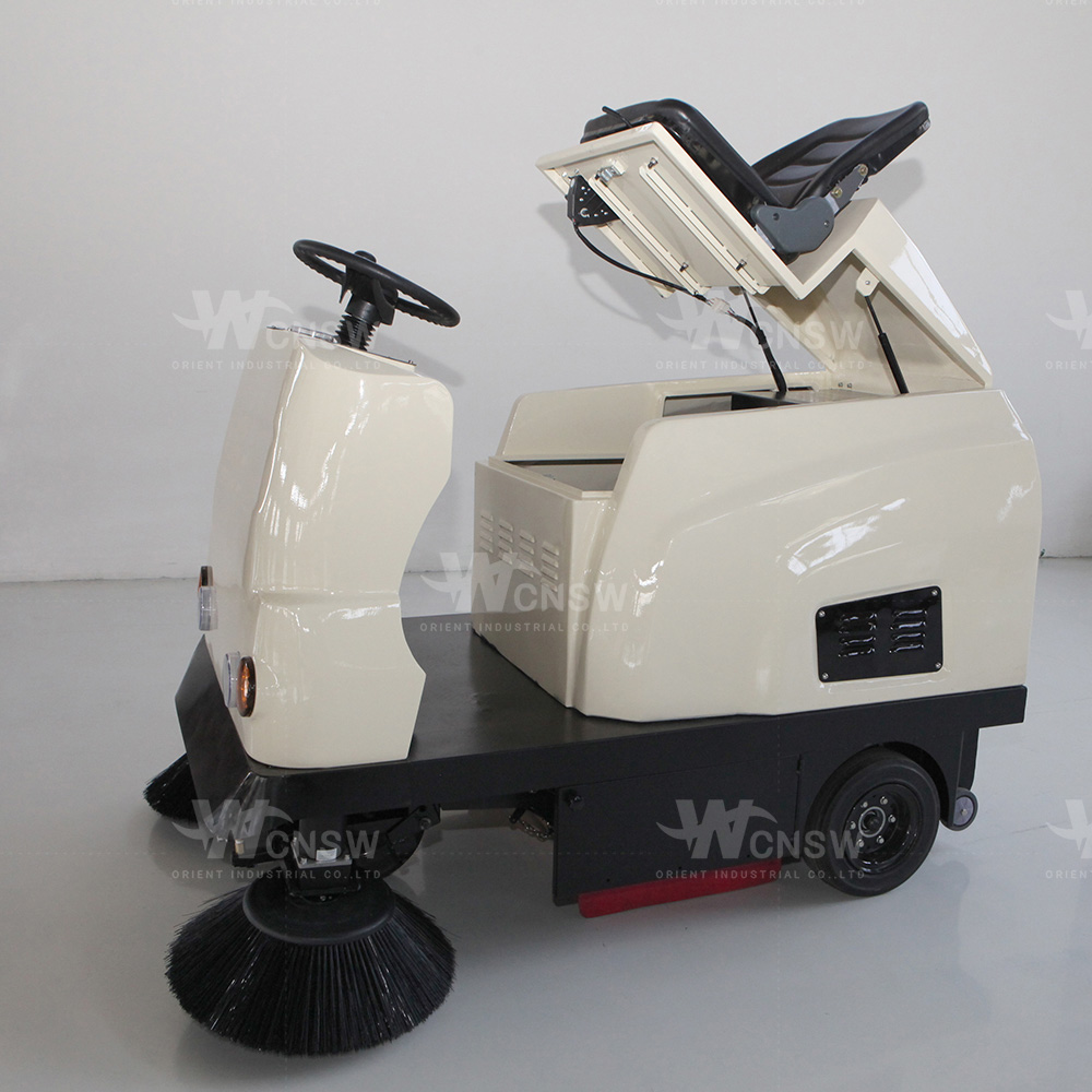 Hospital Multi Functional Small Road Sweeper