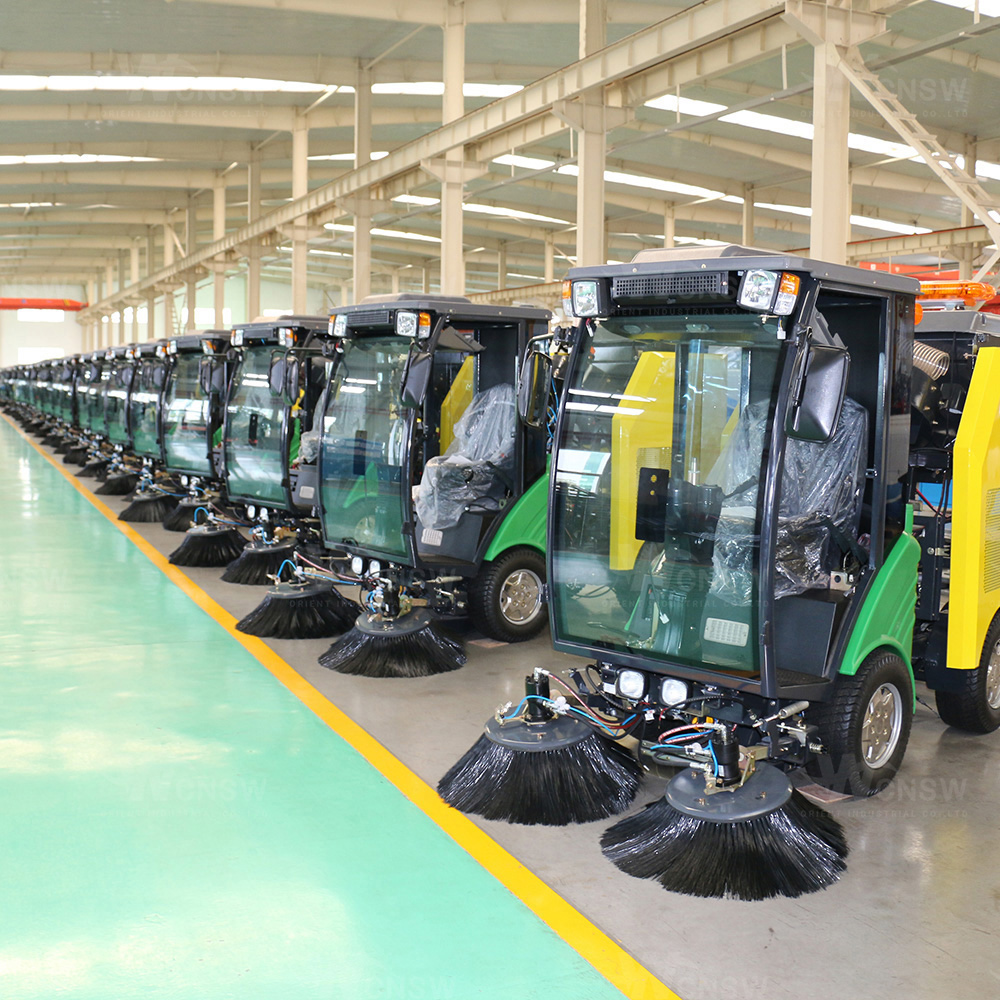 240L Rubbish Bin Diesel Engine Road Sweeper Truck