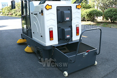 E900-LN vacuum street sweeper sale