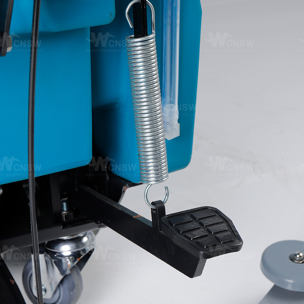 Full Auto Push-type Single Brush Wood Floor Scrubber