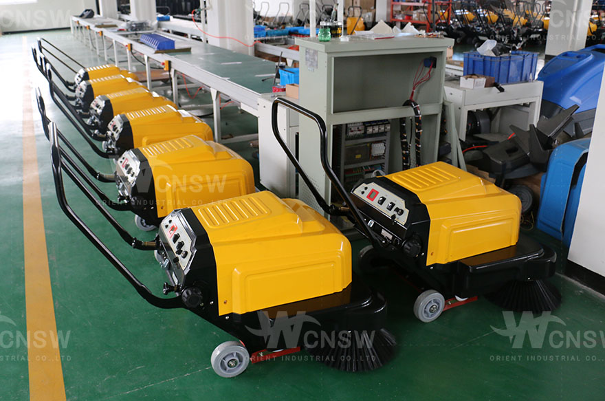 P100A manual push street sweeper